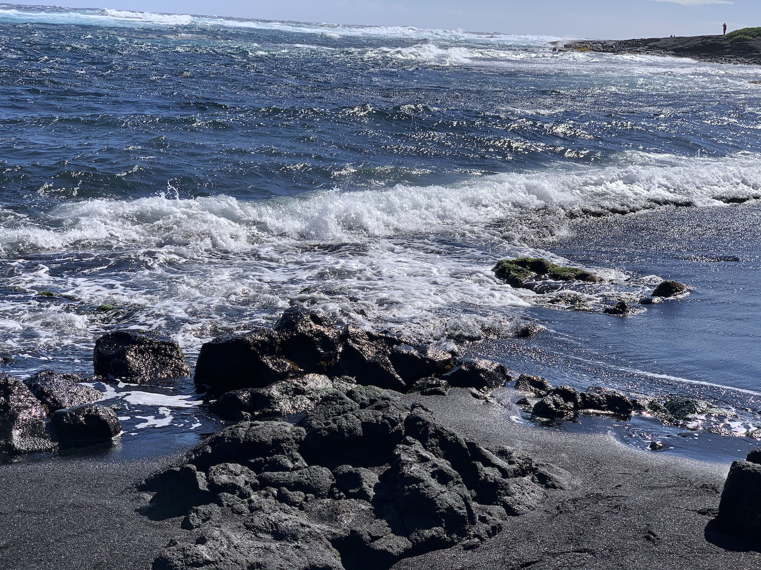 A photo of the Black Sand Beach at Maui island